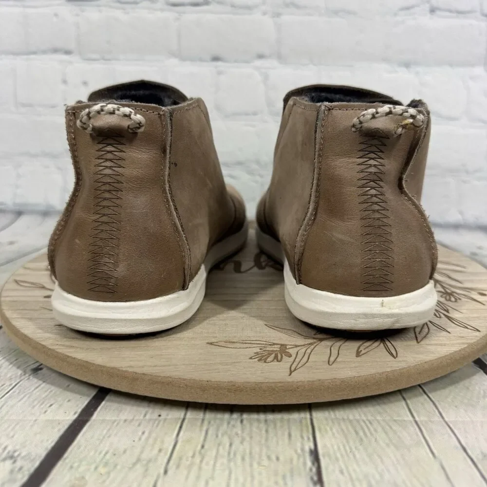 Olukai Manu Hope Slip On Ankle Booties Womens Size 8 Tan Nubuck Wool Lined